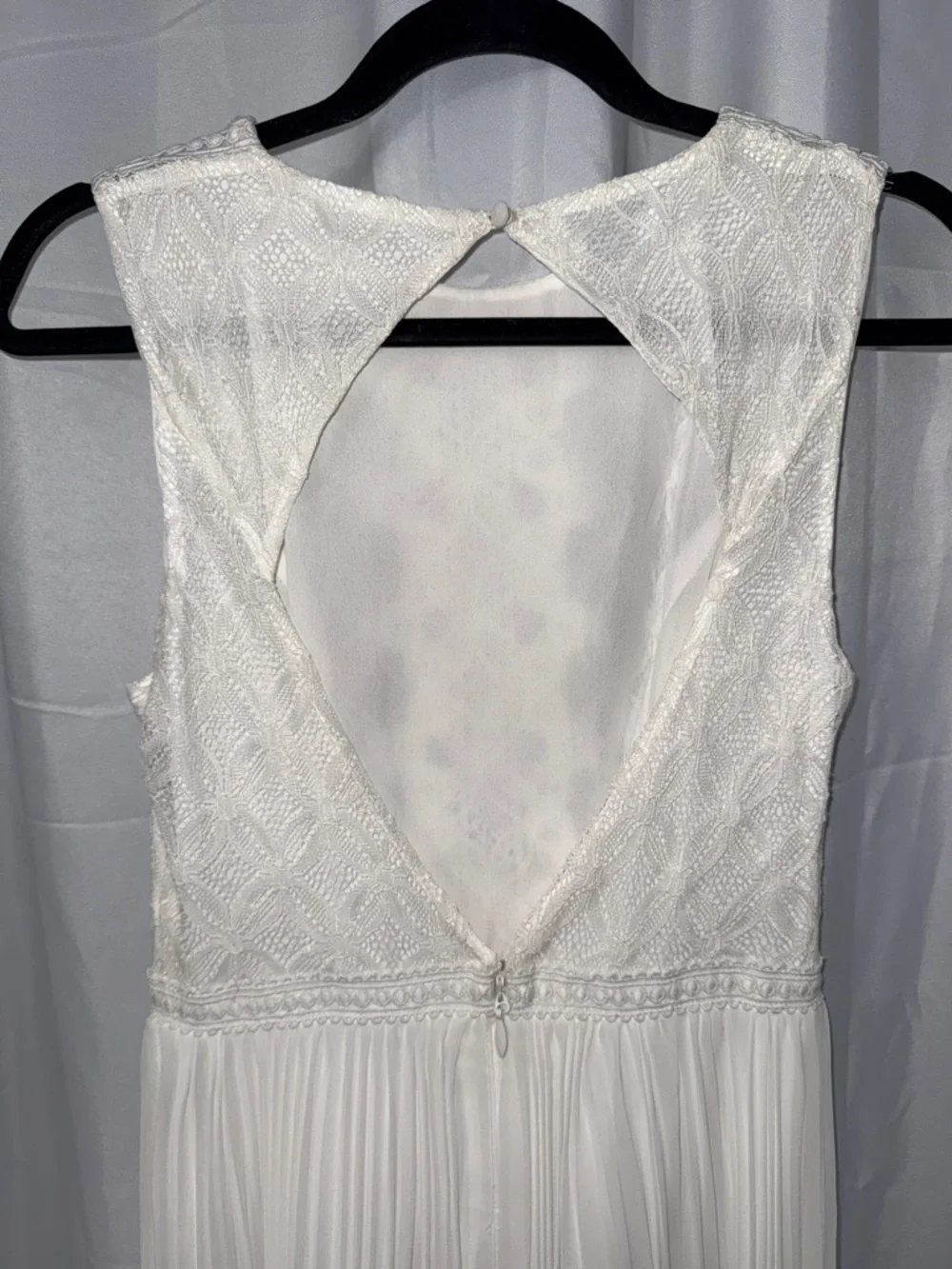 bebe White Lace Pleated Maxi Dress - Picture 4 of 7